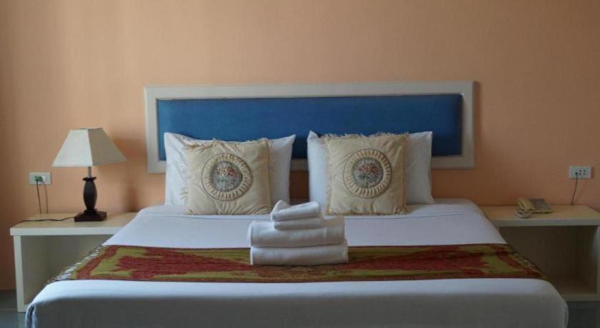 Seng Aroun Hotel Pakse Dış mekan fotoğraf