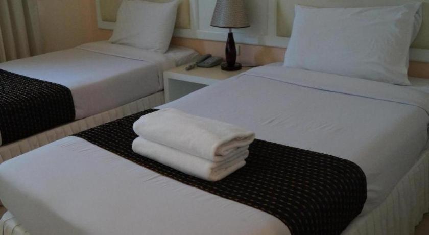 Seng Aroun Hotel Pakse Dış mekan fotoğraf